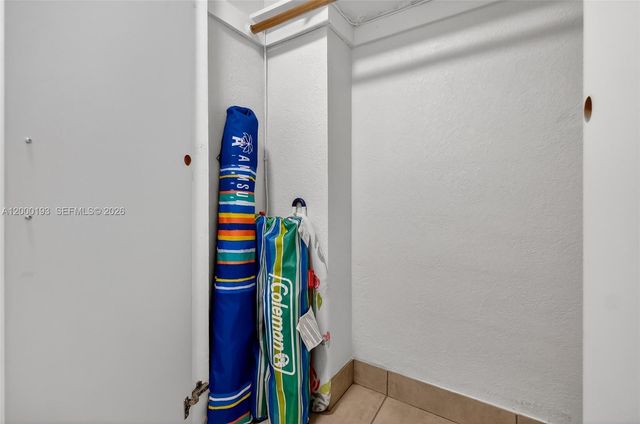 19201 Collins Avenue 1123, Sunny Isles Beach, FL 33160
