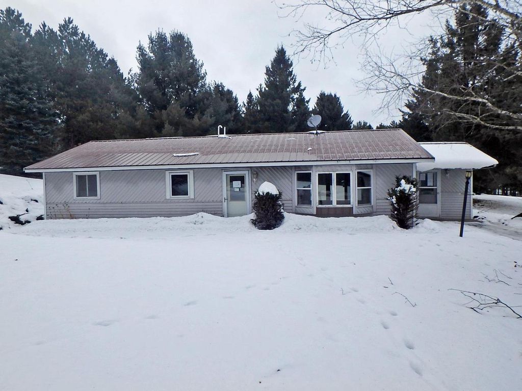 13733 RIVER LANE, Mountain, WI 54149