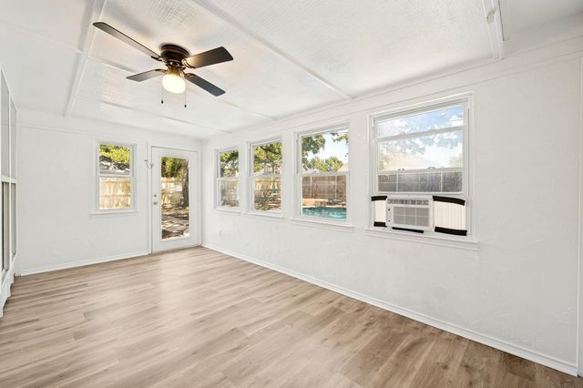2517 Tanglewood Drive, Grapevine, TX 76051