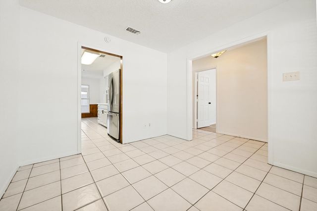 2517 Tanglewood Drive, Grapevine, TX 76051