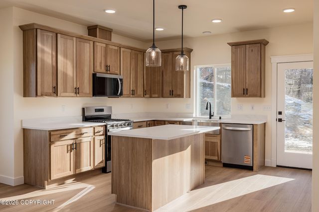 2923 N Cottage Knoll Drive, Palmer, AK 99645