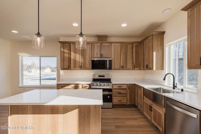 2923 N Cottage Knoll Drive, Palmer, AK 99645