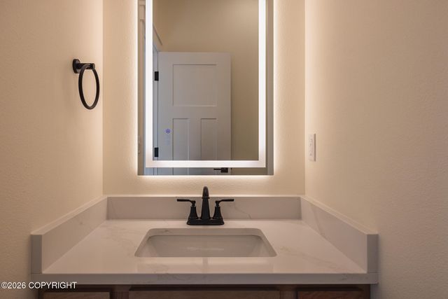 2923 N Cottage Knoll Drive, Palmer, AK 99645