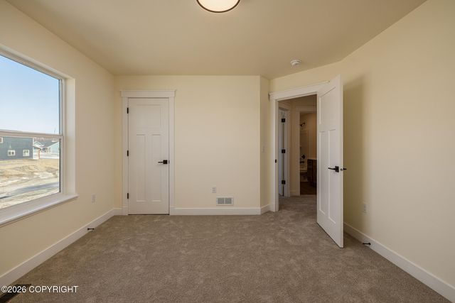 2923 N Cottage Knoll Drive, Palmer, AK 99645