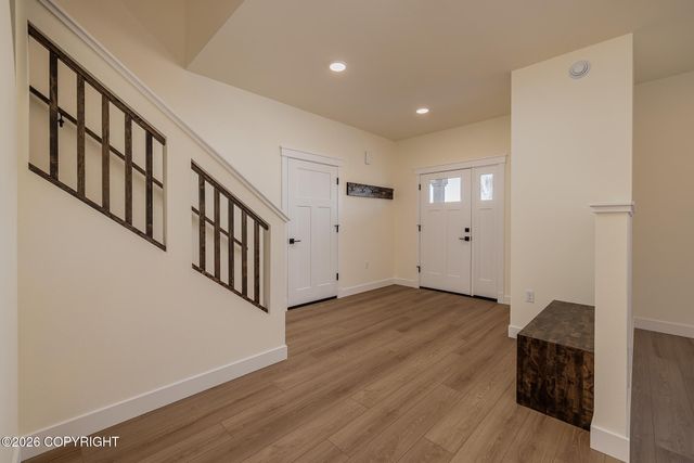 2923 N Cottage Knoll Drive, Palmer, AK 99645