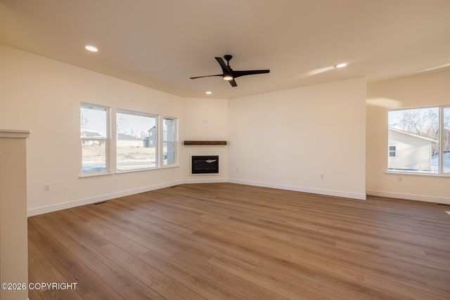 2923 N Cottage Knoll Drive, Palmer, AK 99645