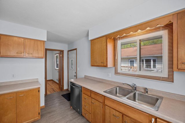 8120 Wentworth Avenue S, Bloomington, MN 55420