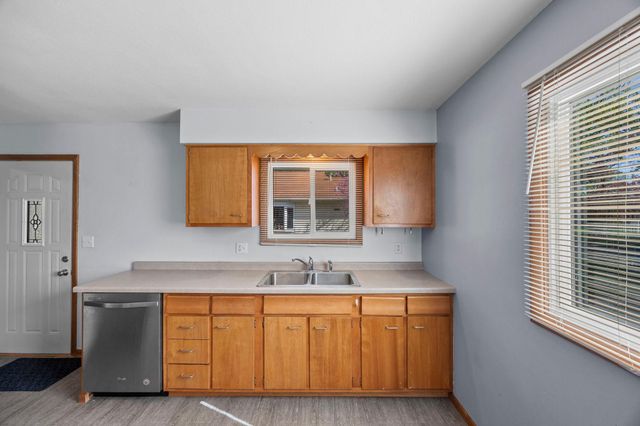 8120 Wentworth Avenue S, Bloomington, MN 55420