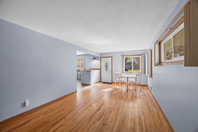 8120 Wentworth Avenue S, Bloomington, MN 55420