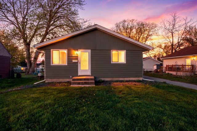 8120 Wentworth Avenue S, Bloomington, MN 55420