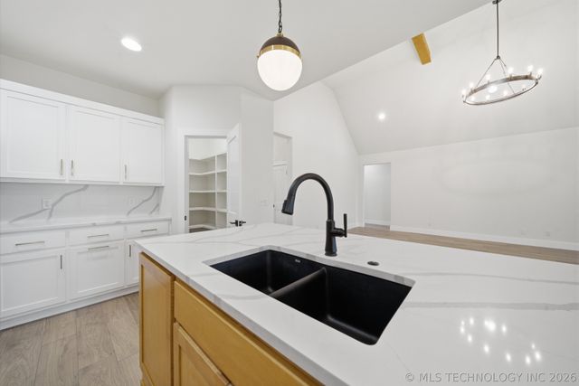 15522 E Taylor Lane, Claremore, OK 74017