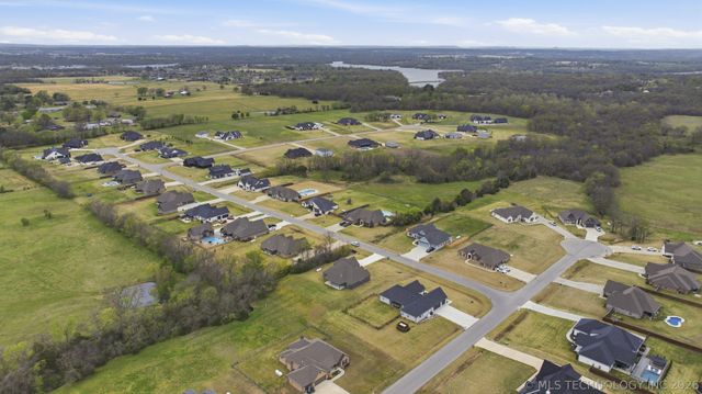 15522 E Taylor Lane, Claremore, OK 74017