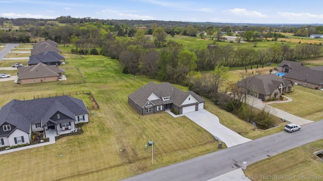 15522 E Taylor Lane, Claremore, OK 74017