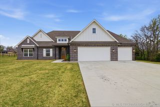 15522 E Taylor Lane, Claremore, OK 74017