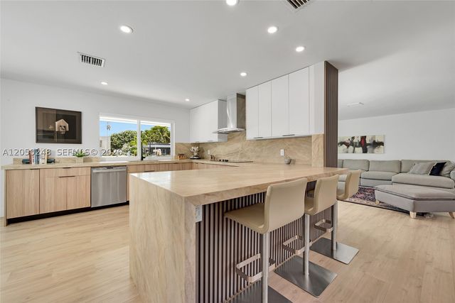 3110 NE 57th St, Fort Lauderdale, FL 33308