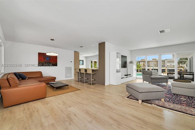 3110 NE 57th St, Fort Lauderdale, FL 33308