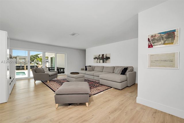 3110 NE 57th St, Fort Lauderdale, FL 33308