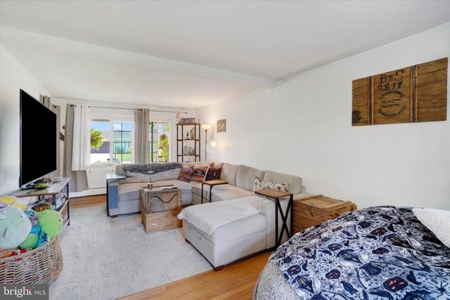 12 VIRGINIA AVE, Shrewsbury, PA 17361