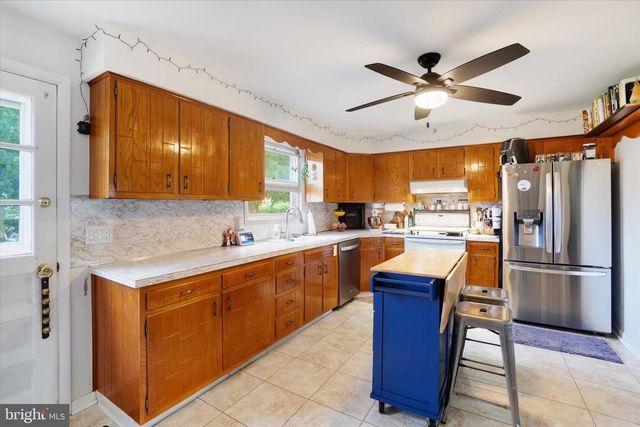 12 VIRGINIA AVE, Shrewsbury, PA 17361