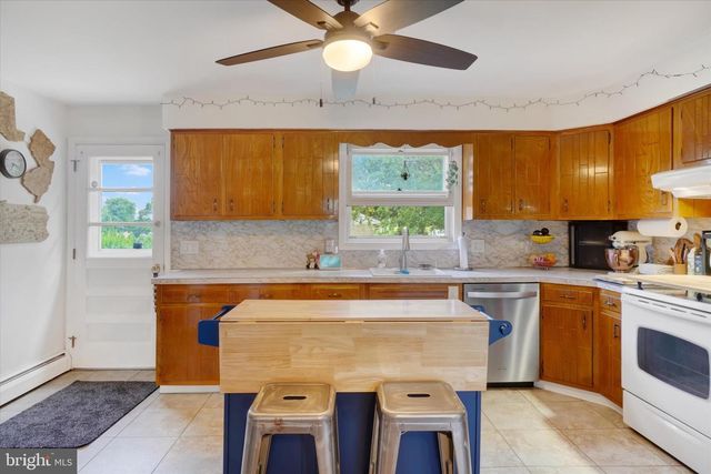 12 VIRGINIA AVE, Shrewsbury, PA 17361