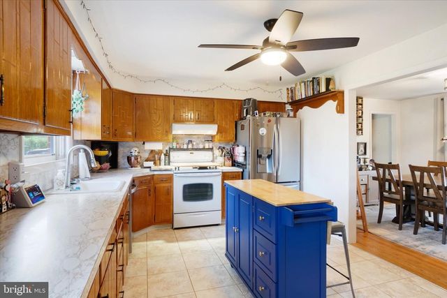 12 VIRGINIA AVE, Shrewsbury, PA 17361