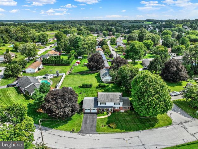 12 VIRGINIA AVE, Shrewsbury, PA 17361