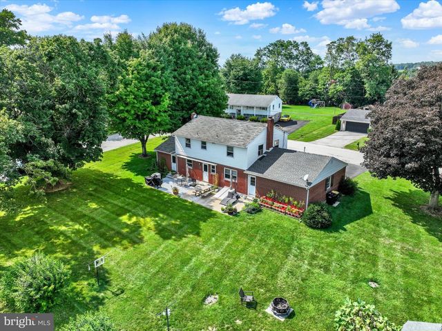 12 VIRGINIA AVE, Shrewsbury, PA 17361