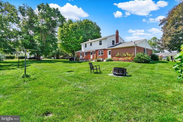 12 VIRGINIA AVE, Shrewsbury, PA 17361