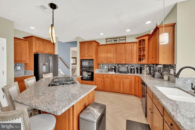 533 RUBENS CIRCLE, Martinsburg, WV 25403