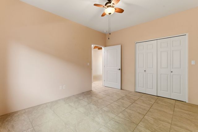 1568 Shalako Way, Santa Fe, NM 87507
