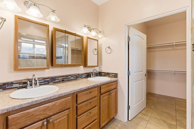 1568 Shalako Way, Santa Fe, NM 87507