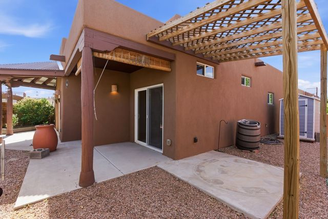1568 Shalako Way, Santa Fe, NM 87507