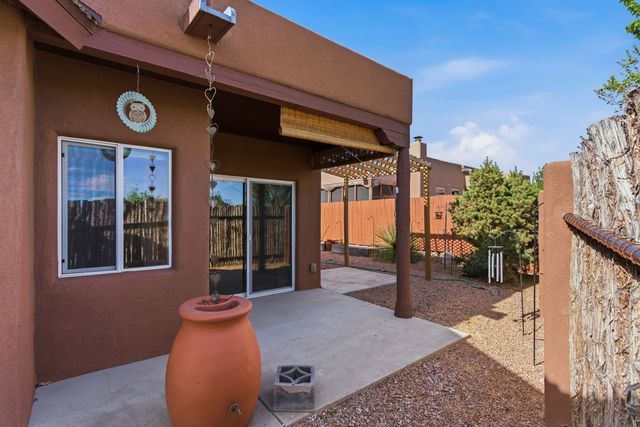 1568 Shalako Way, Santa Fe, NM 87507