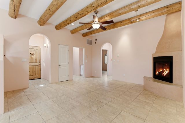 1568 Shalako Way, Santa Fe, NM 87507