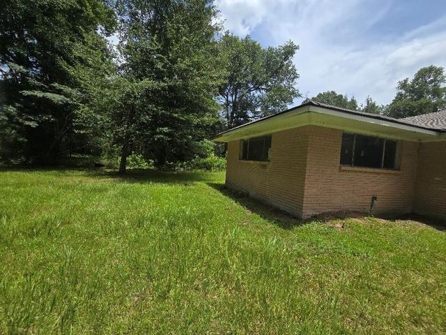 400 County Road 2318, Dayton, TX 77535
