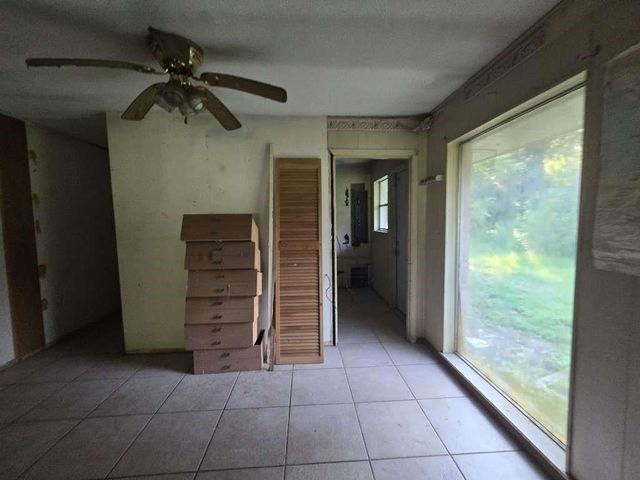 400 County Road 2318, Dayton, TX 77535