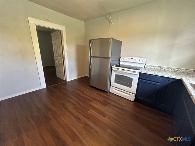 400 Symes Street A, Taylor, TX 76574