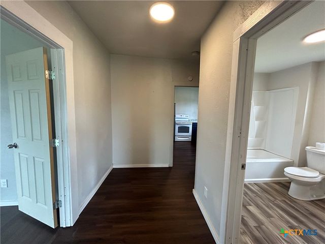 400 Symes Street A, Taylor, TX 76574