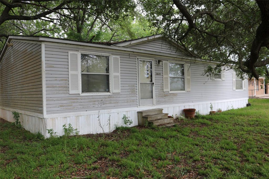 18619 Highway 36, Guy, TX 77444