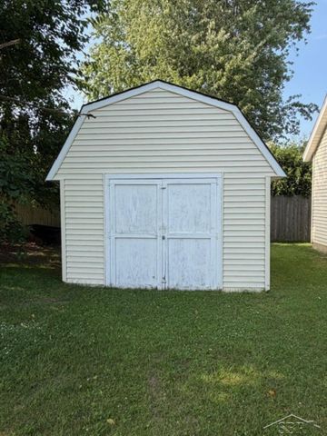 15696 Gratiot Road, Richland Twp, MI 48626