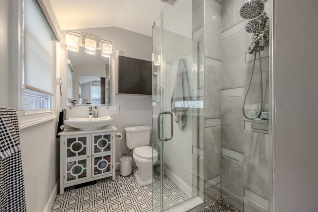 6 Third St, Tewksbury, MA 01876