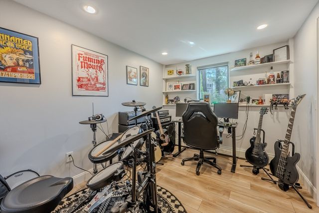 6 Third St, Tewksbury, MA 01876