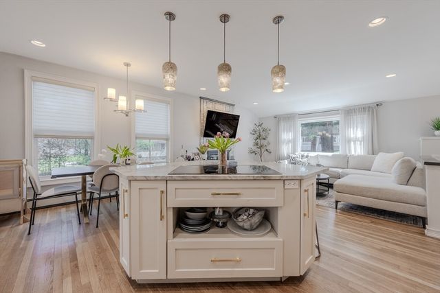 6 Third St, Tewksbury, MA 01876