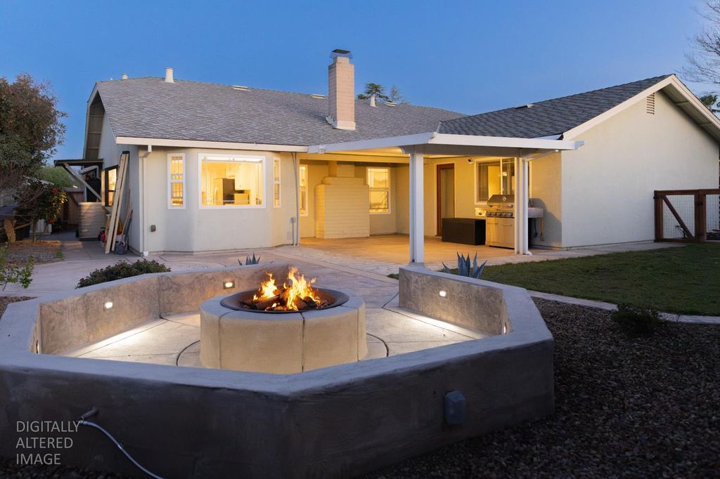 1255 Sweetbrier Pl, Manteca, CA 95336