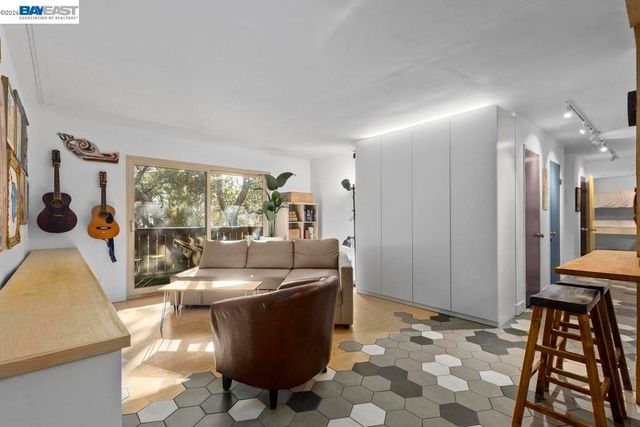 1321 Webster Street D103, Alameda, CA 94501