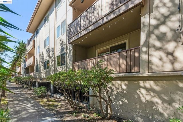 1321 Webster Street D103, Alameda, CA 94501