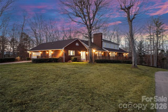 735 Macedonia Road, Asheville, NC 28804