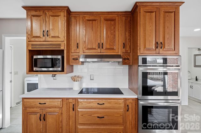 735 Macedonia Road, Asheville, NC 28804