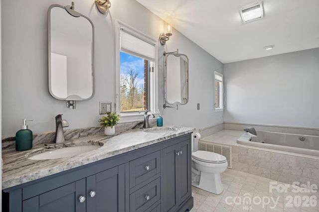 735 Macedonia Road, Asheville, NC 28804