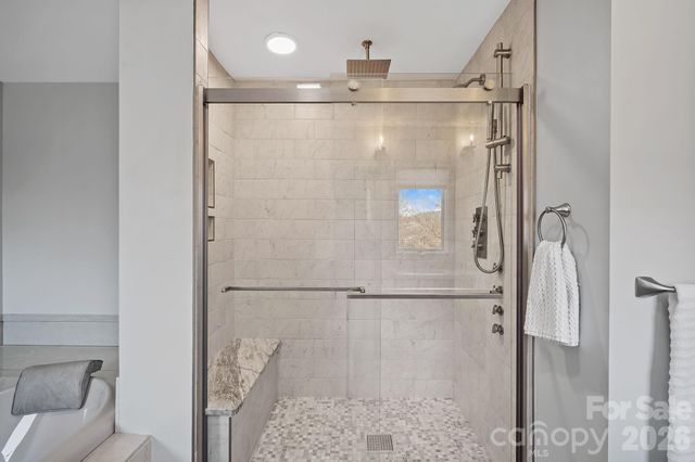 735 Macedonia Road, Asheville, NC 28804